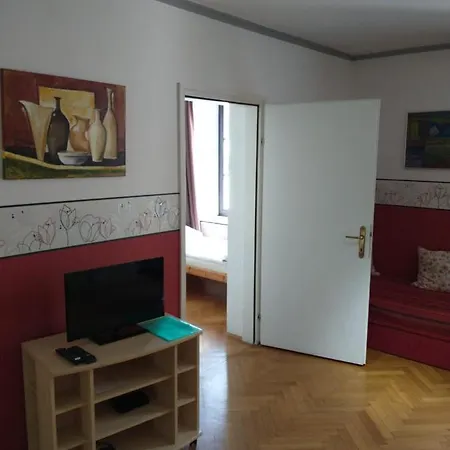Madlene 2 Apartmán *